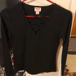 Criss cross long sleeve